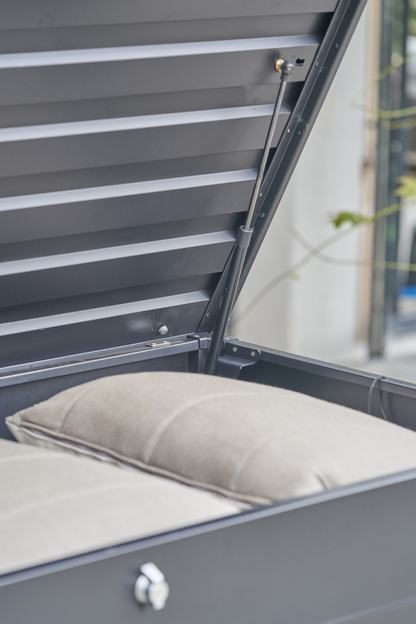 Rhode Island Steel Cushion Box - Large