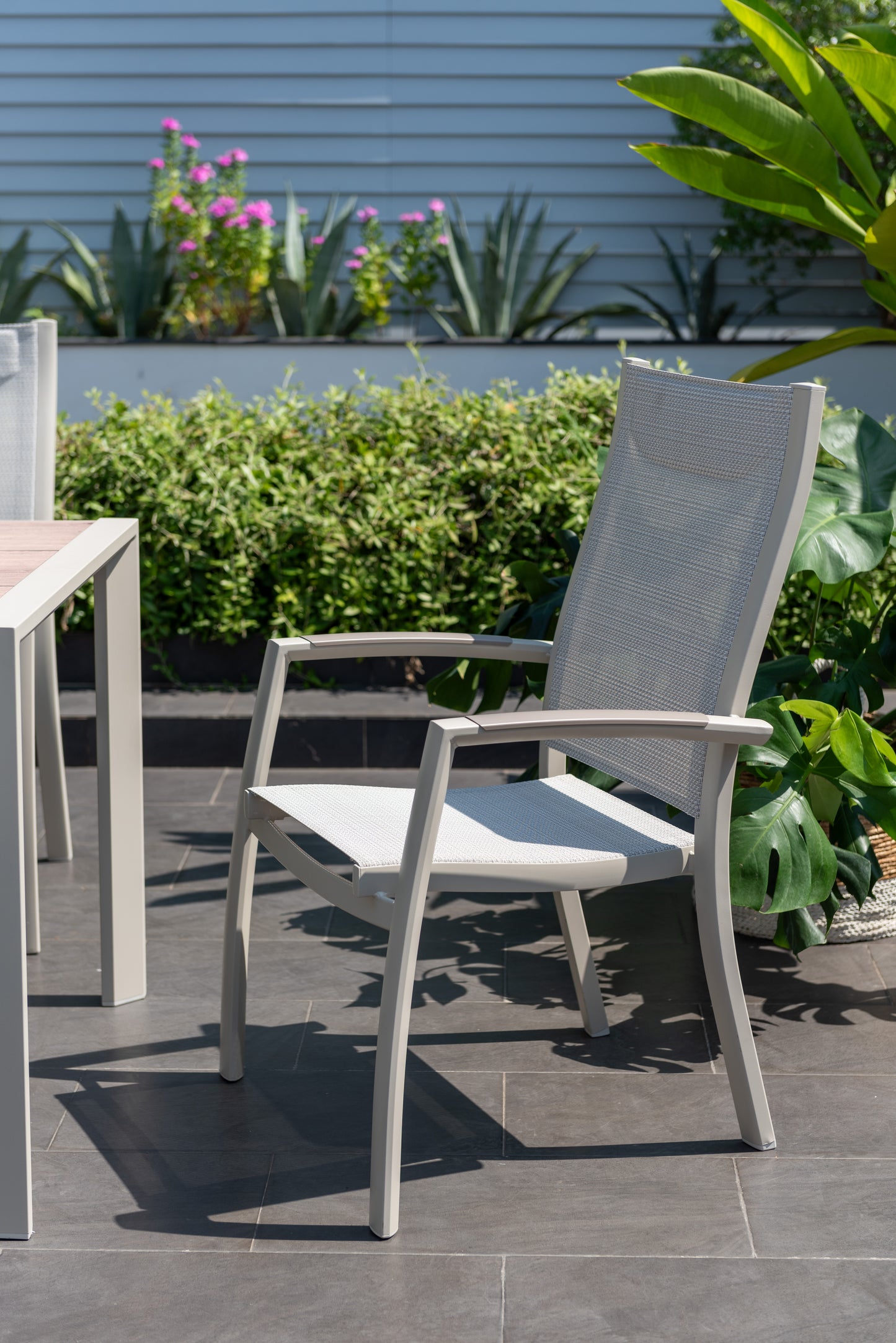 Urbanite Deluxe Light Dining Set (4 Stacking Chair)